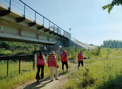 众盈易配 安居街道张店村开展“铁路护路巡查”志愿服务活动