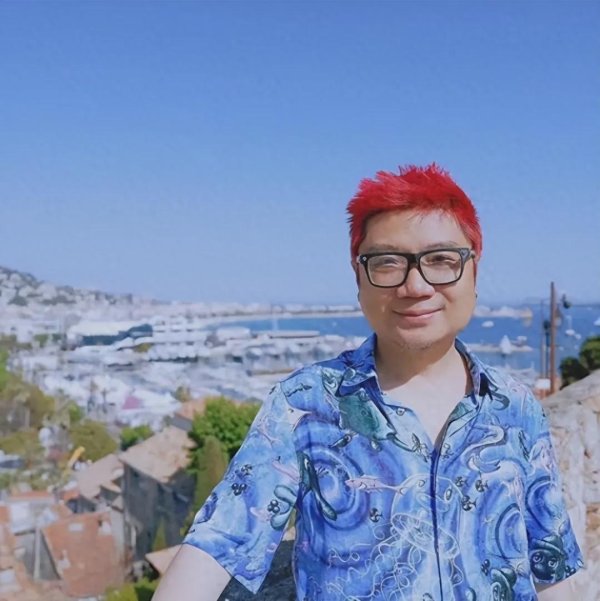 658配资 程青松朋友圈曝光！刘晓庆力挺他，田海蓉资助他，黄晓明为他庆生